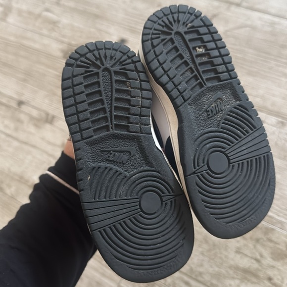 Toddler Nike Dunks - Picture 2 of 6